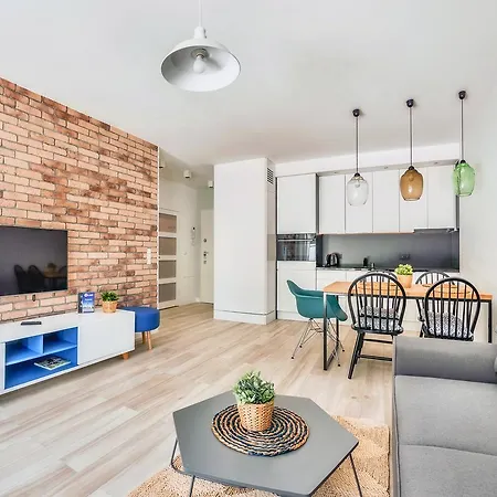 Krolewskie Kamieniczki, Sun & Snow